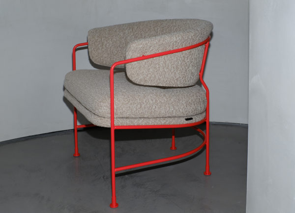 Club Chair Astro, Massproductions