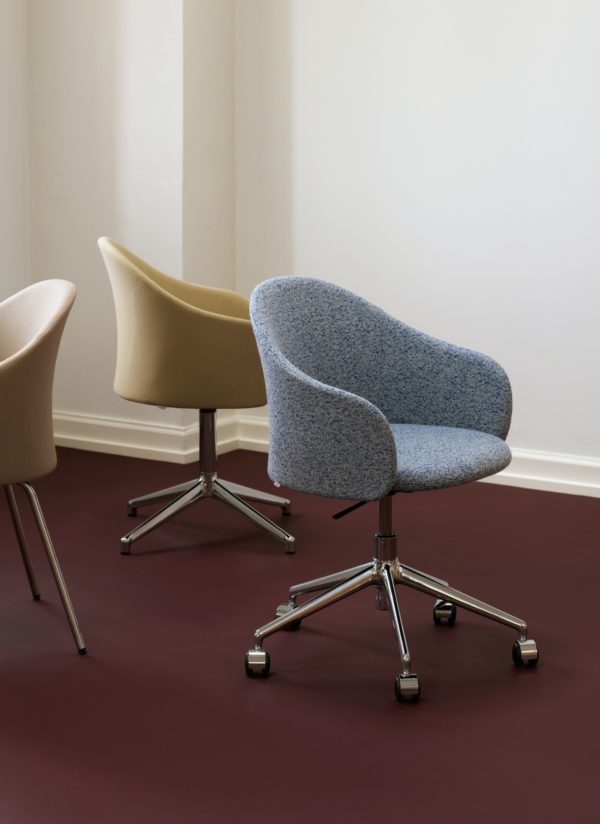 Gomo Armchair by Fredericia