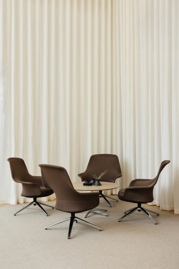 Mandy Chair, Swedese